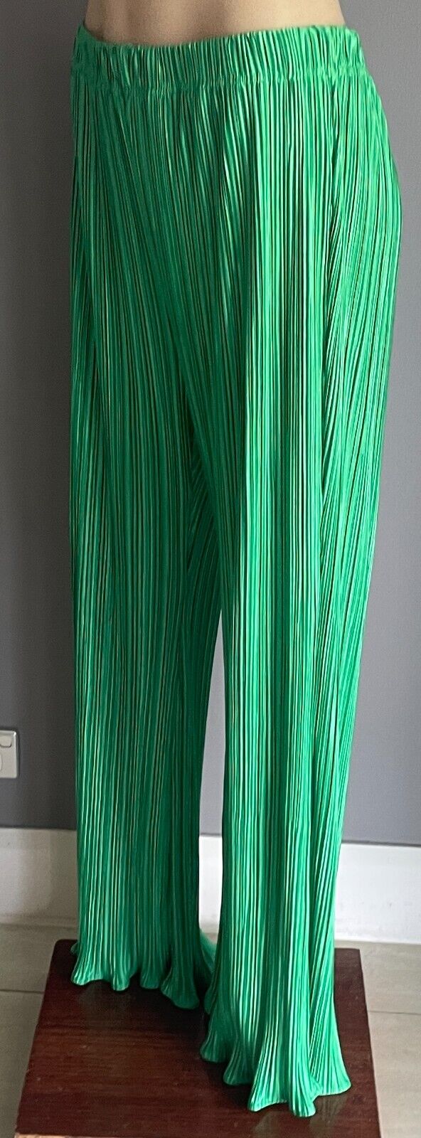 YH & Co 2 Piece Green Plisse Set Shirt Size 12 L & Pants Size 14 XL Relaxed NEW