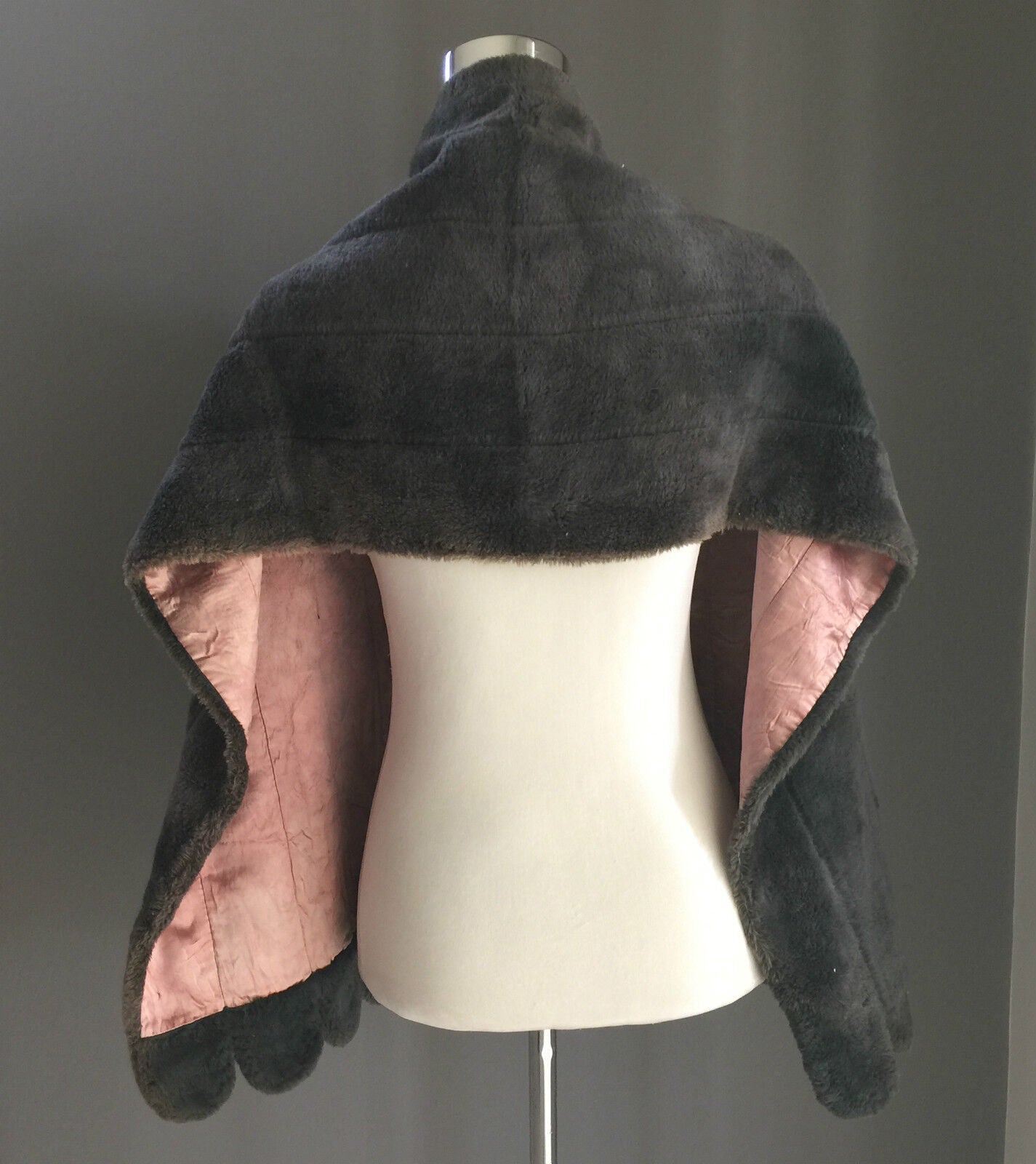 Vintage 1940's - 1950's Faux Fur Dark Grey Stole COAT