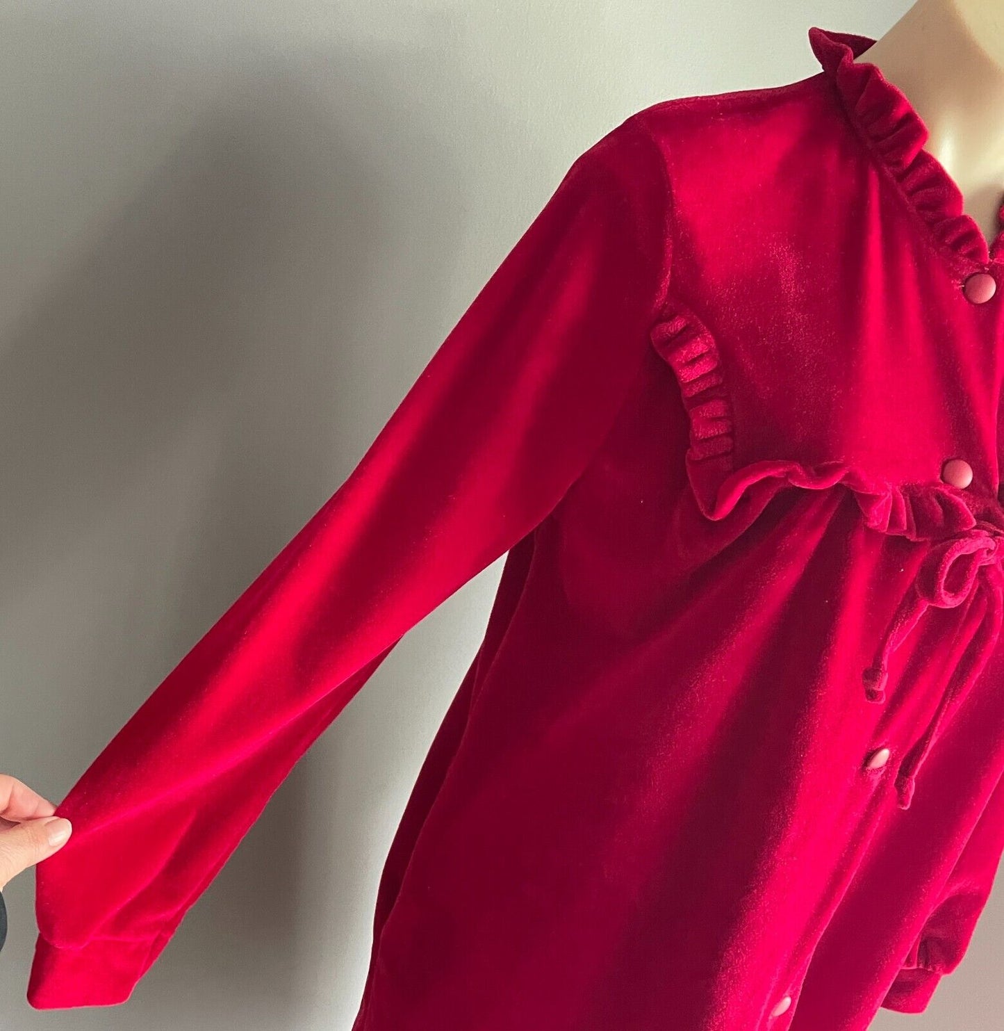 Vintage LE CHARME Dressing Gown Red Velour Long Sleeve Size 18 House Coat Robe