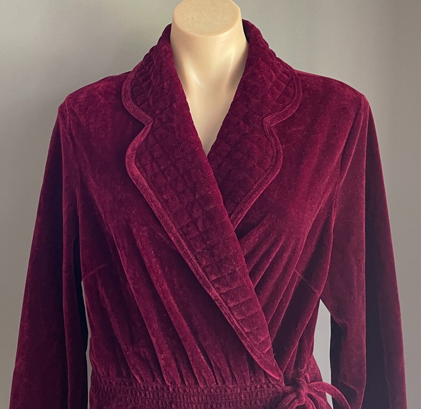 VALENTINA Dressing Gown Bath Robe Burgundy Velour Long Sleeve Size 16 Vintage