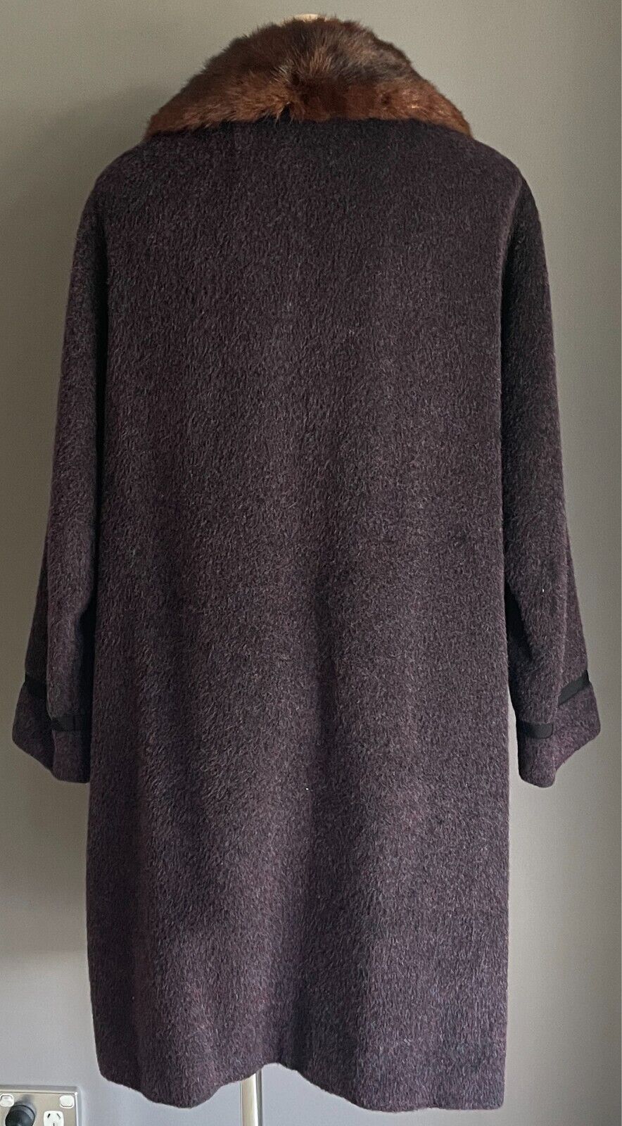Vintage DISTINCTION ORIGINAL By Stephen Coat Purple Wool Mohair Fur Collar Sz 16