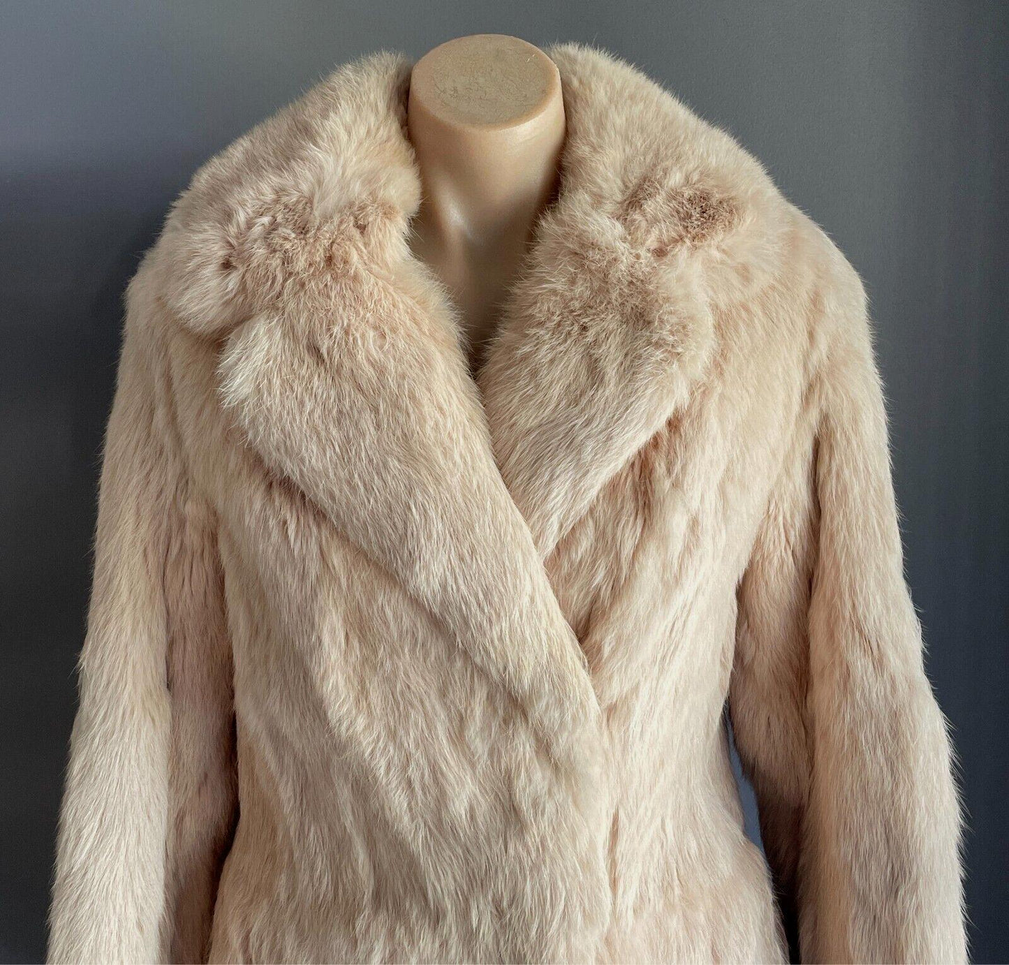 FUR COAT Cream Rabbit Size 10 Timeless Classic Soft Long Sleeves Lined Vintage