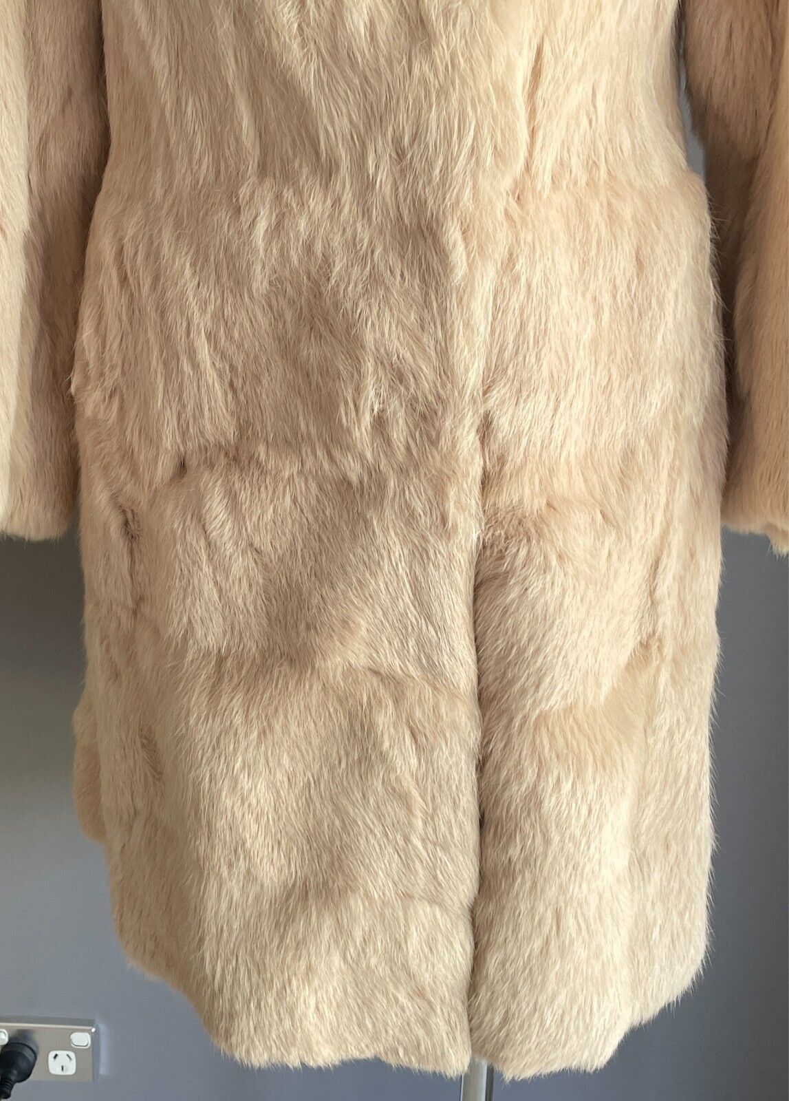 FUR COAT Cream Rabbit Size 10 Timeless Classic Soft Long Sleeves Lined Vintage