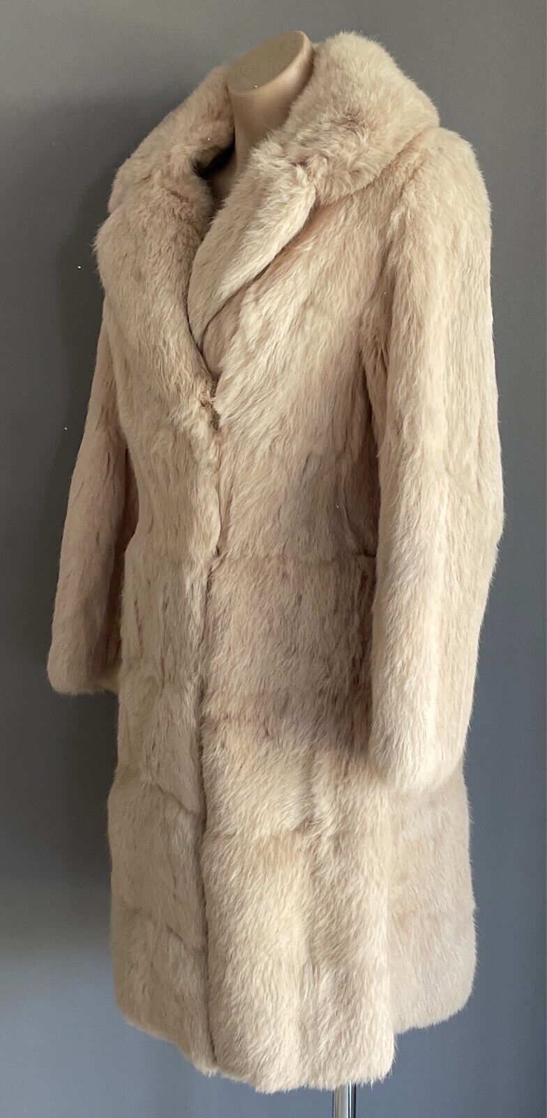 FUR COAT Cream Rabbit Size 10 Timeless Classic Soft Long Sleeves Lined Vintage