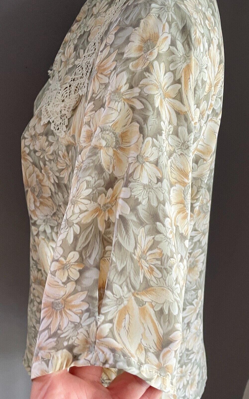 1990s PLATINUM by LOULLA THEODOSI Top Floral Blouse Oversize Collar Lace Size 12