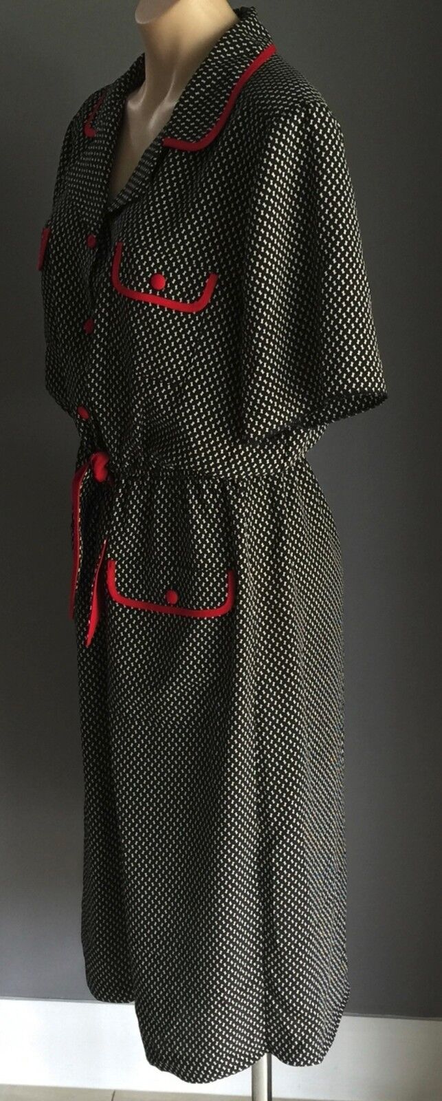1980's TODAY'S CLASSICS Dress Black & White Print Frock Size 16 Red Accents
