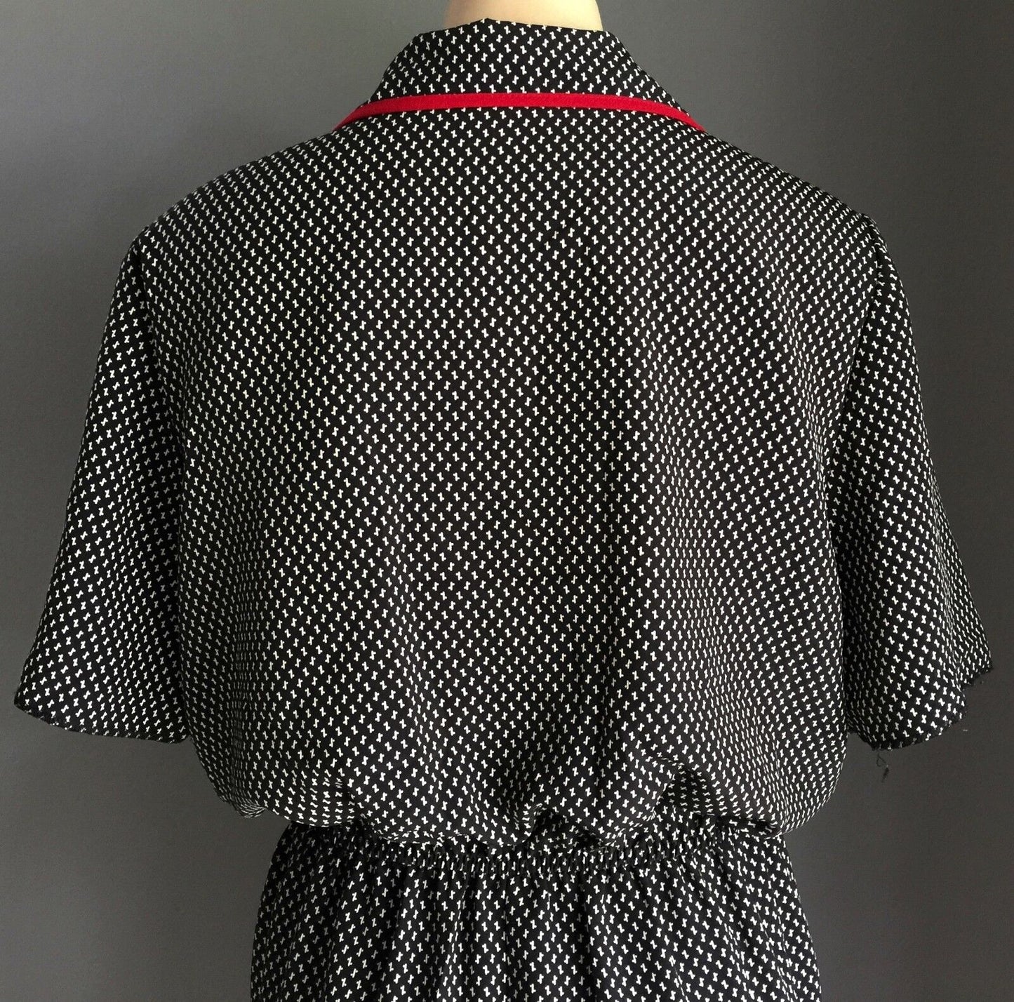 1980's TODAY'S CLASSICS Dress Black & White Print Frock Size 16 Red Accents