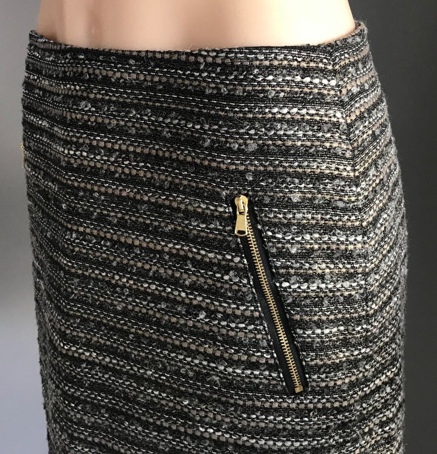 ESPRIT Mini Skirt Gold Grey Black White Tweed Low Waist Zip Trim Ladies Size 10