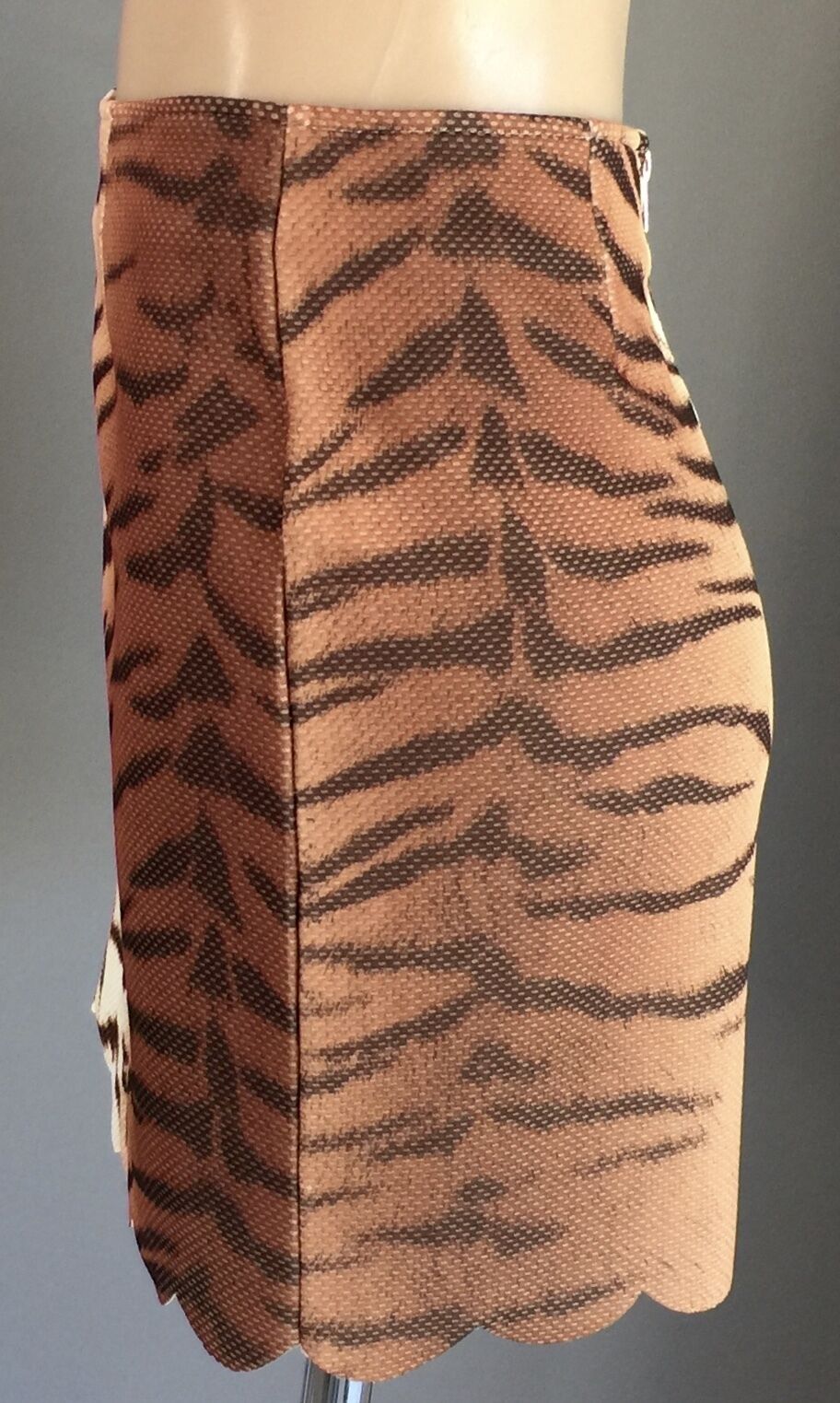 PAINT IT RED Mini Skirt Stretch Scalloped Hem  Tiger Print  Size L 10 12 NEW