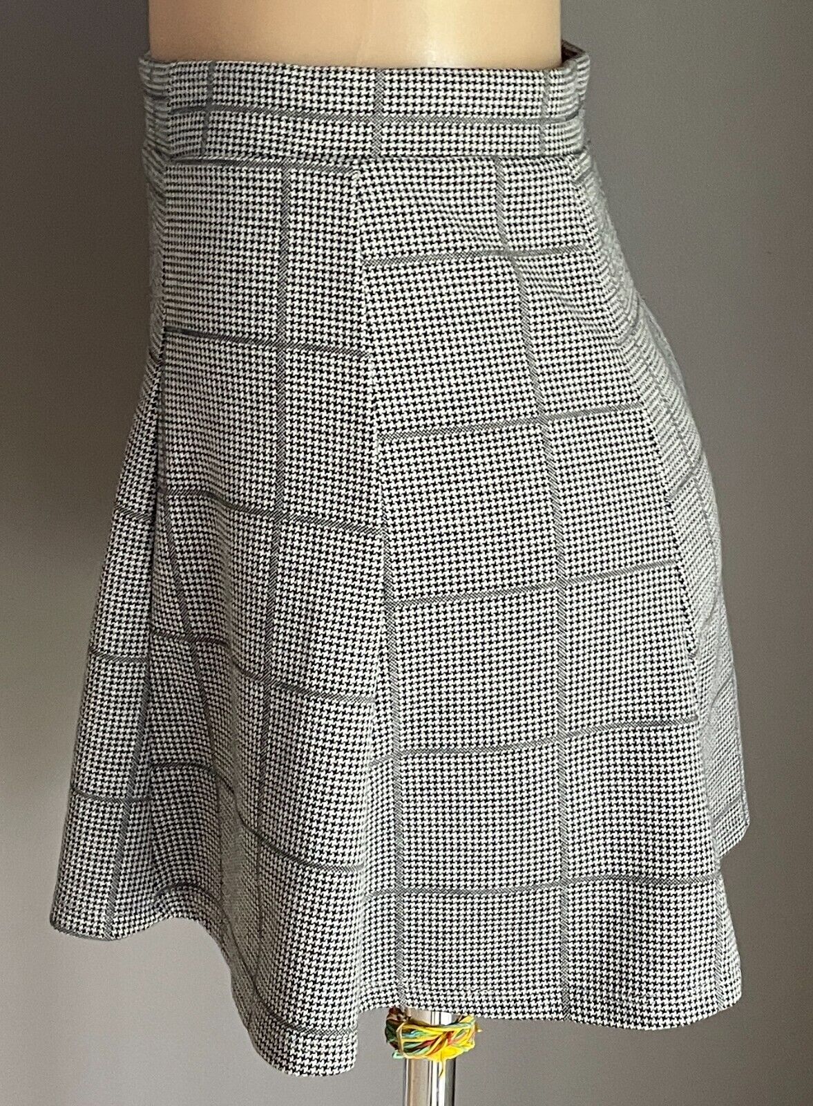 BERSHKA GIRL Skirt Black White Houndstooth A-Line Mini Elastic Waist Size M 10