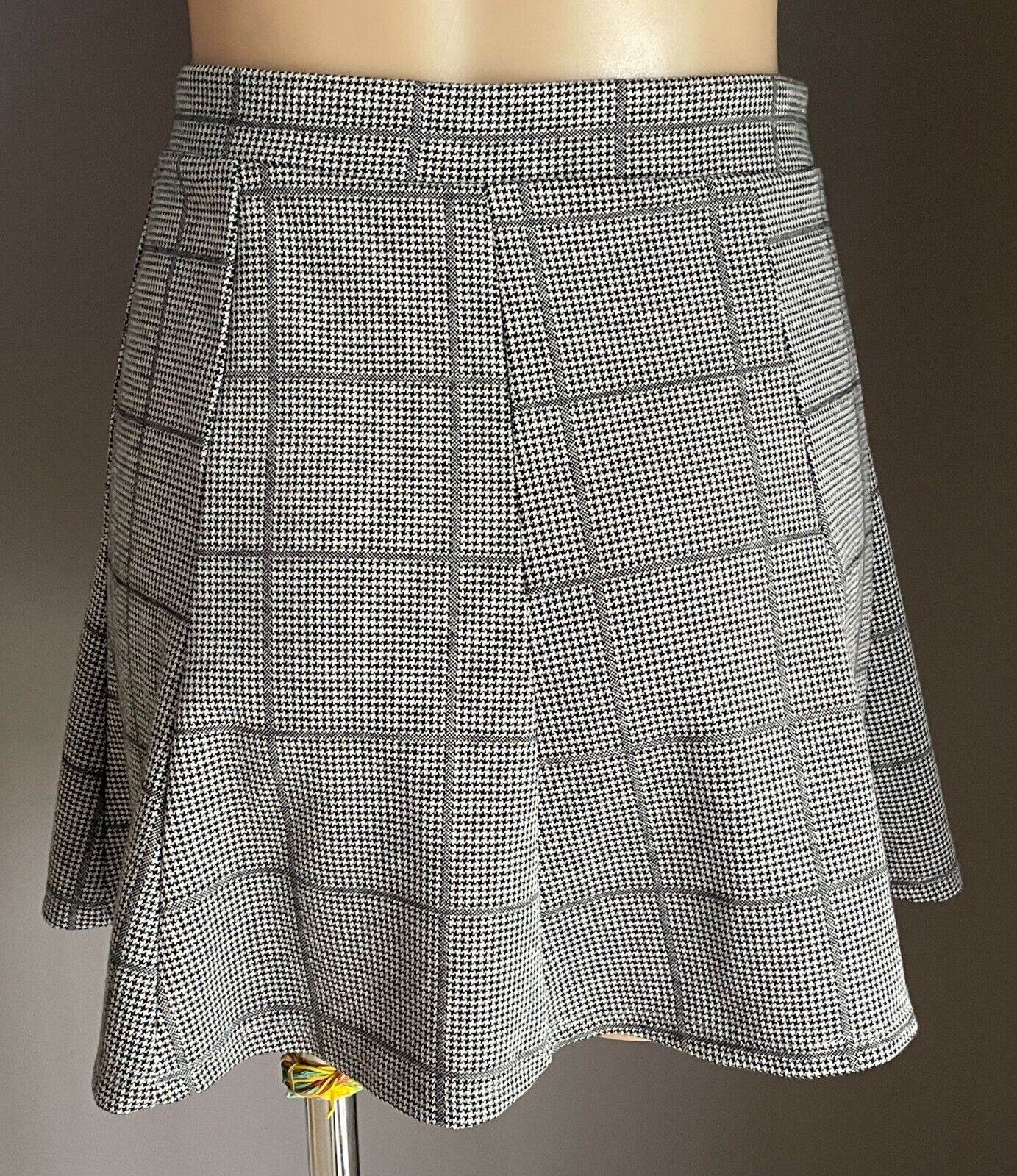 BERSHKA GIRL Skirt Black White Houndstooth A-Line Mini Elastic Waist Size M 10