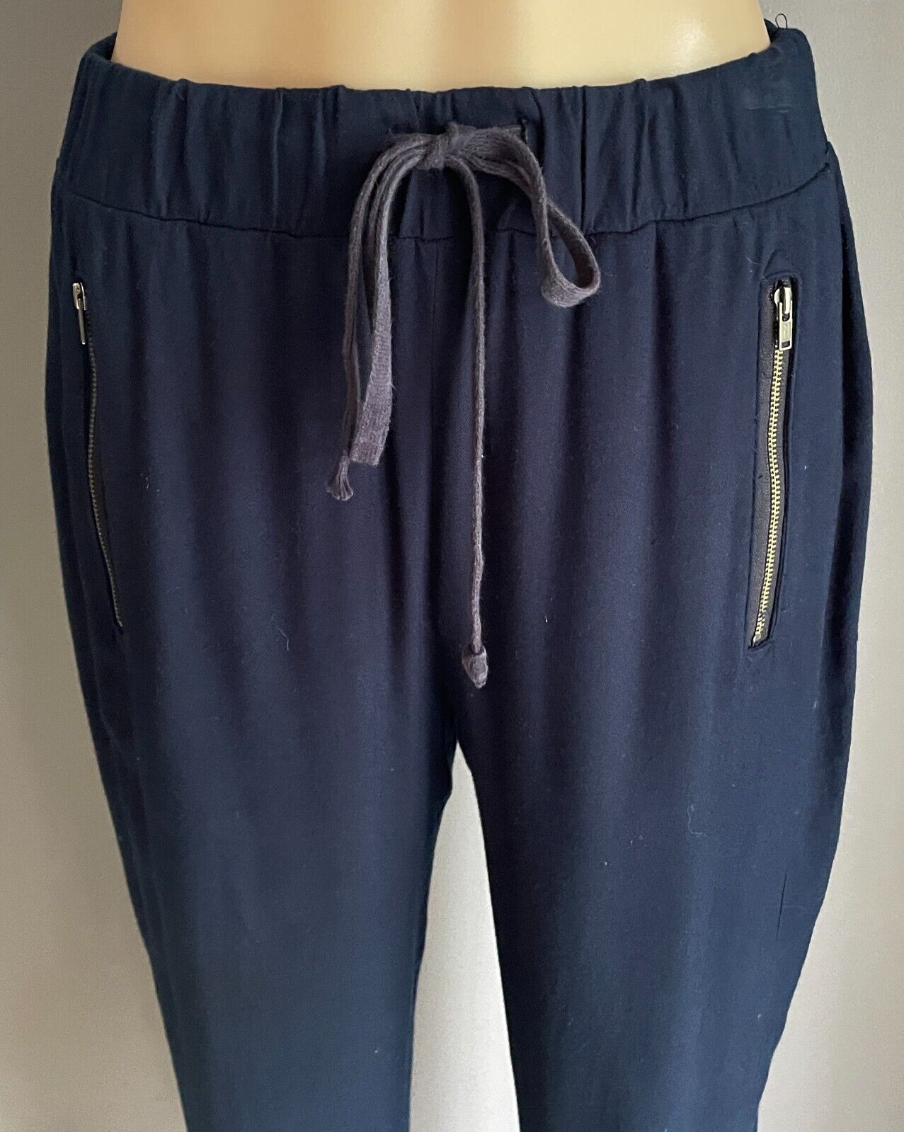 SUNDANCE Navy Elastic Waist & Leg Cuffs Jogger Pants Zip Pockets Size 8 10