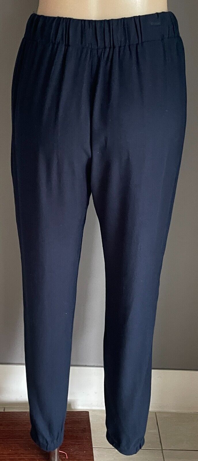 SUNDANCE Navy Elastic Waist & Leg Cuffs Jogger Pants Zip Pockets Size 8 10