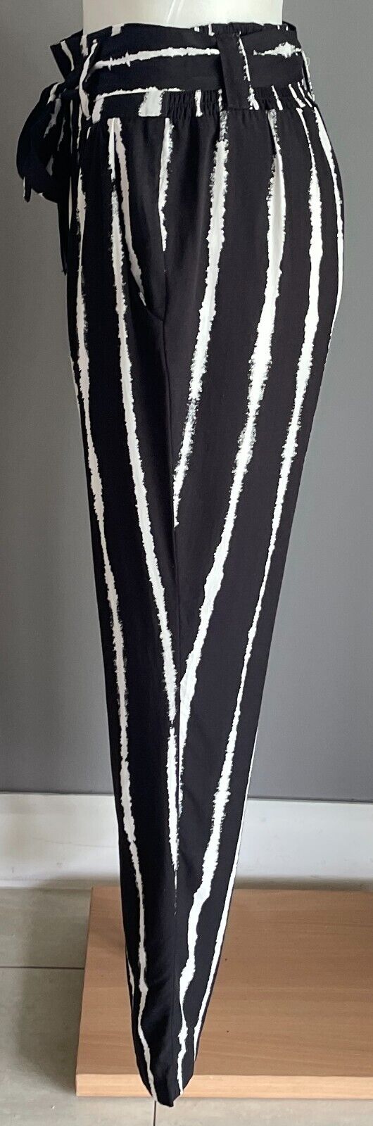 COTTON ON Black White Print Tapered Leg Pants Elastic Waist Belt Tie Size XS 8