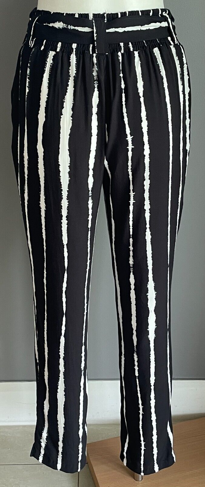 COTTON ON Black White Print Tapered Leg Pants Elastic Waist Belt Tie Size XS 8
