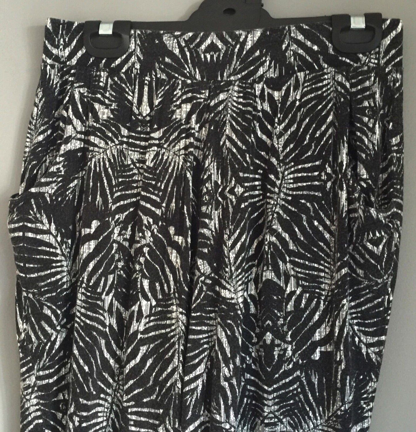 COTTON ON Lounge Pants Black & White Botanic Print Elastic Waist Size XS 8