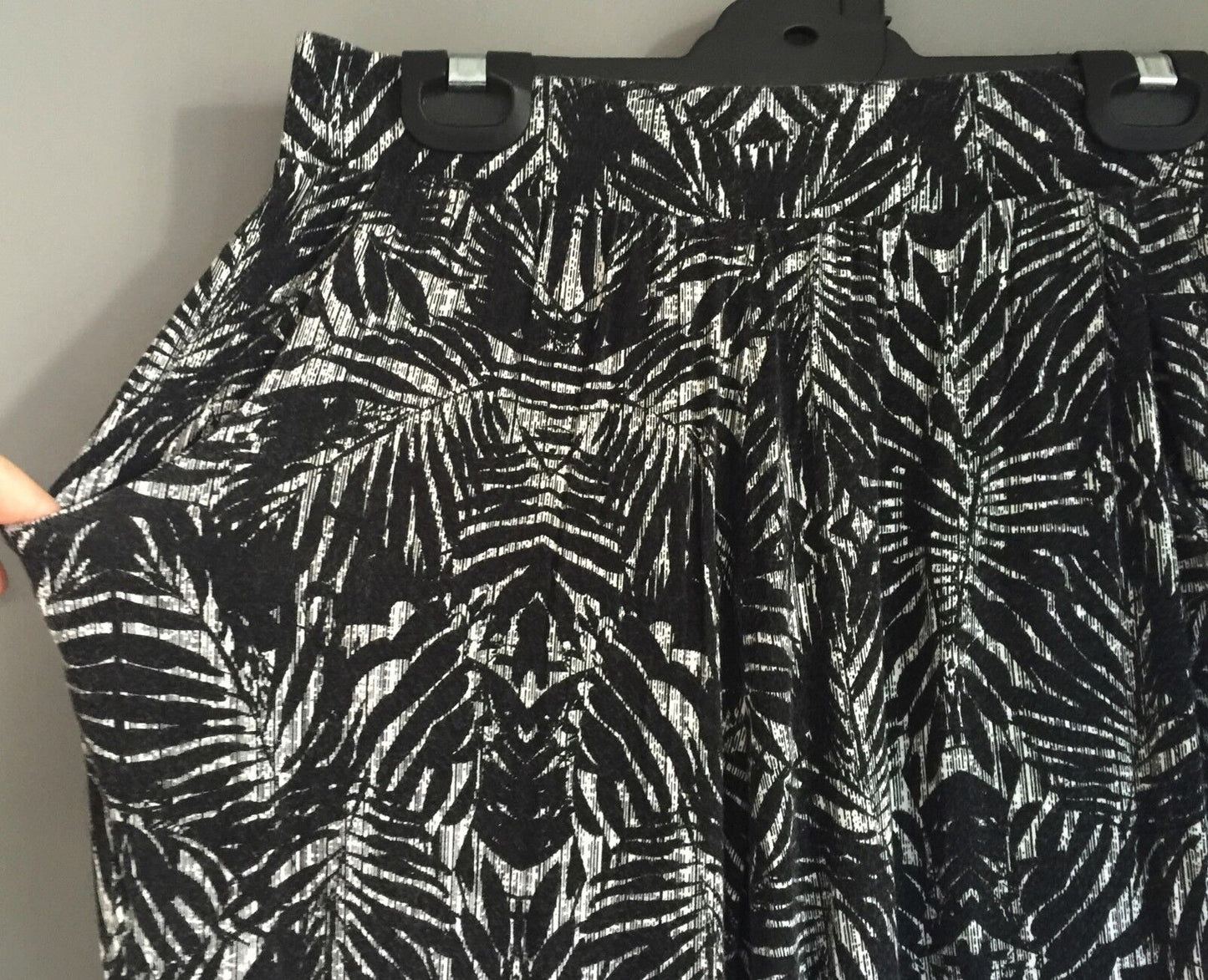 COTTON ON Lounge Pants Black & White Botanic Print Elastic Waist Size XS 8