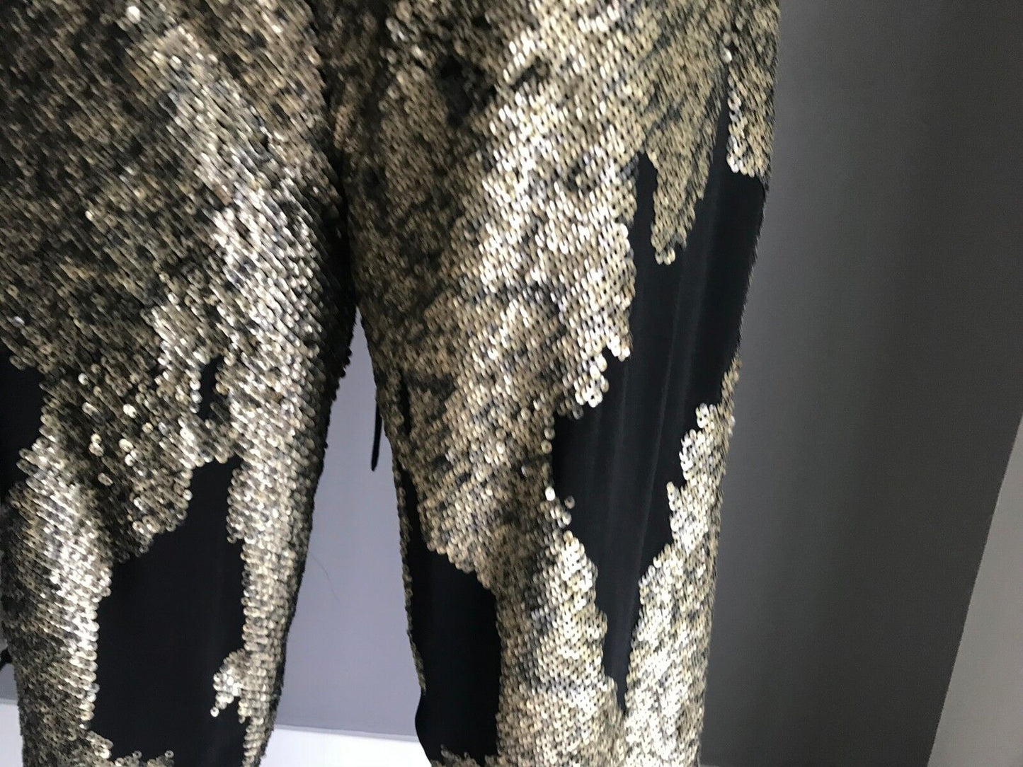 BEBE SYDNEY Tapered Pants Gold Sequin & Black Elastic Waist Ladies Size 8 Glam