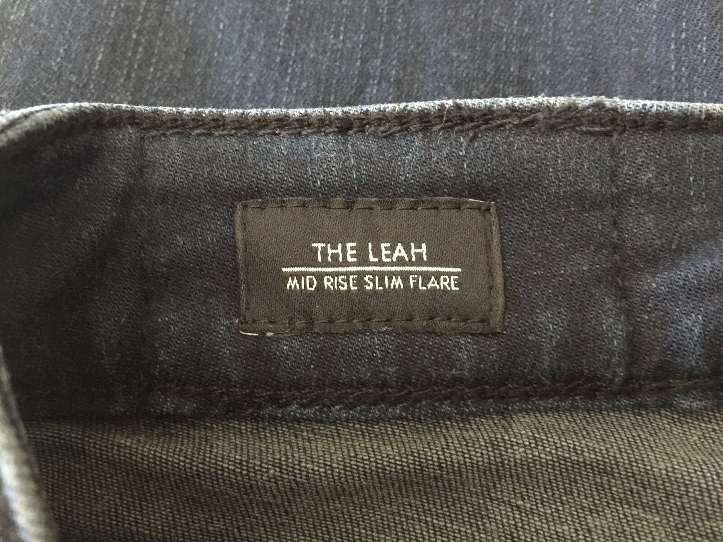 Size 8 Jeans JAG "The Leah" Mid Rise Slim Flare Blue Denim  Ladies 26in Vintage