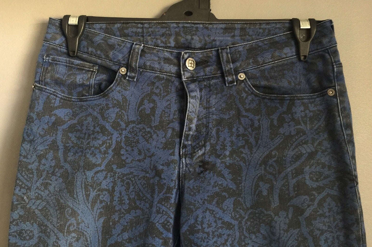 KSUBI Jeans Femme Midnight Mass Size 8 Crop Black & Blue Print Ladies 26in