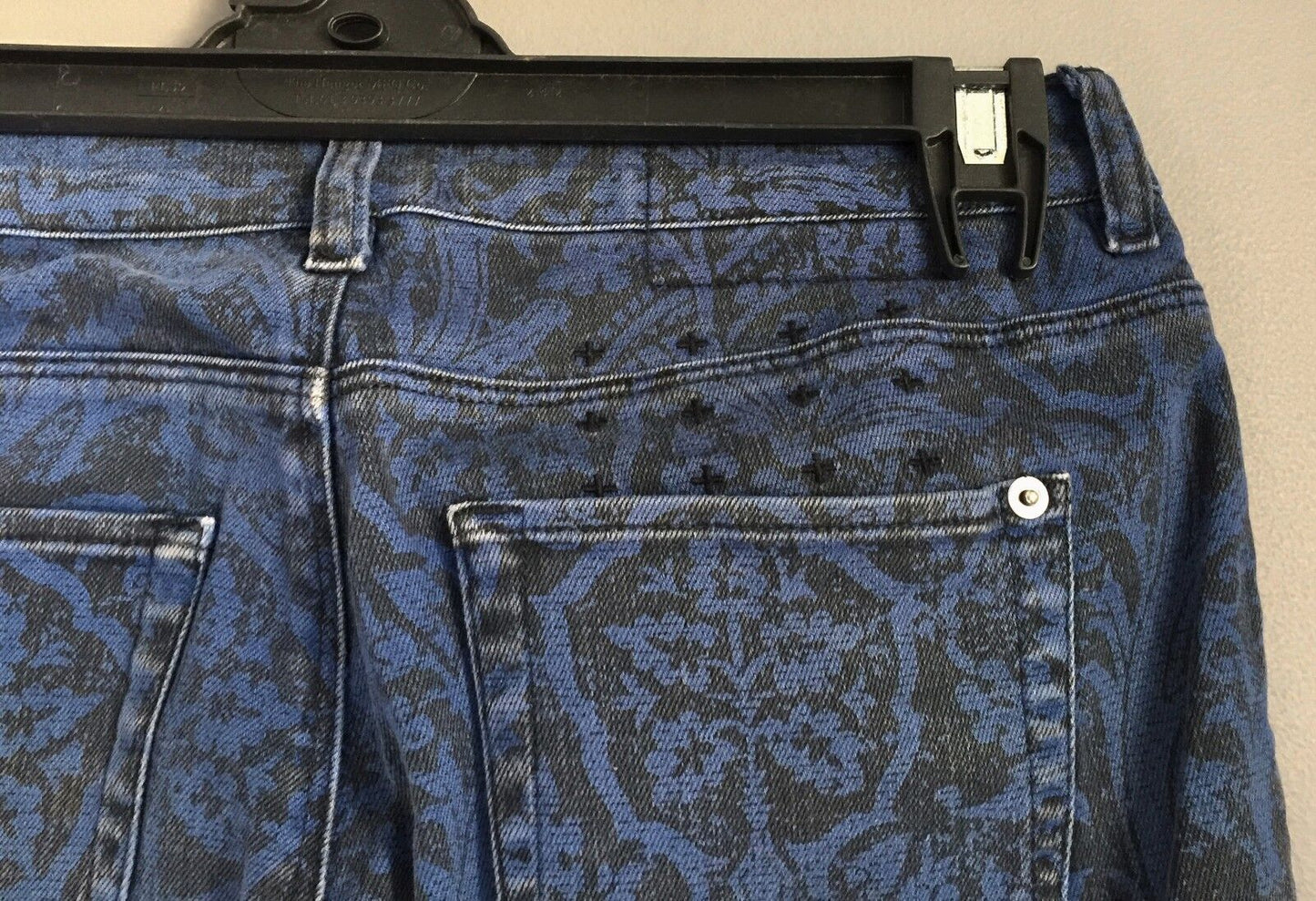 KSUBI Jeans Femme Midnight Mass Size 8 Crop Black & Blue Print Ladies 26in