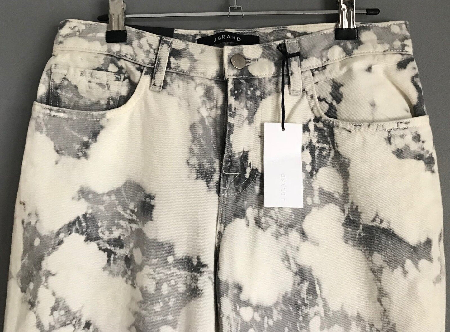 J BRAND "Aubry" Crop Jeans Grey White Sonic Wash Mid Rise Straight Size 25 8 NEW