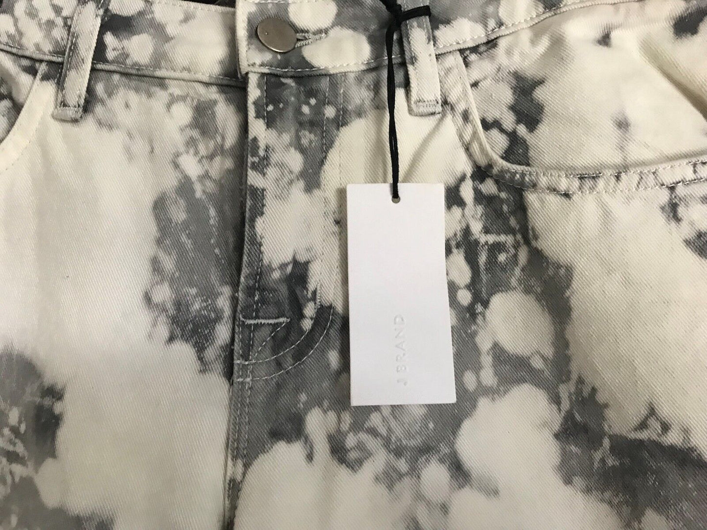 J BRAND "Aubry" Crop Jeans Grey White Sonic Wash Mid Rise Straight Size 25 8 NEW