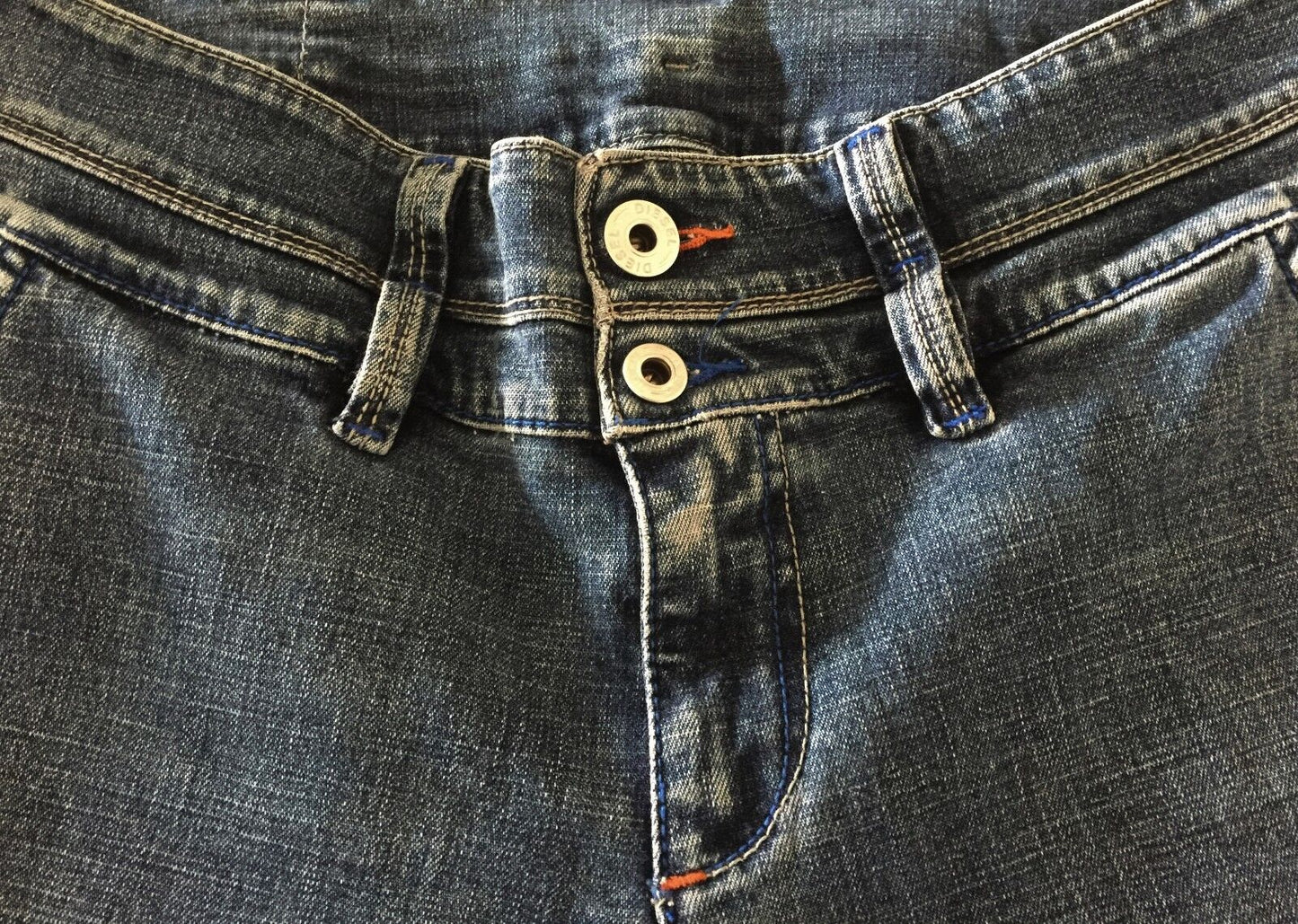 DIESEL Blue Denim Size 7 Jeans 7/8 Length Straight Leg Ladies 28in Vintage