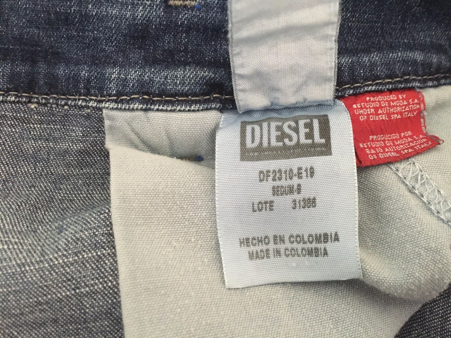 DIESEL Blue Denim Size 7 Jeans 7/8 Length Straight Leg Ladies 28in Vintage