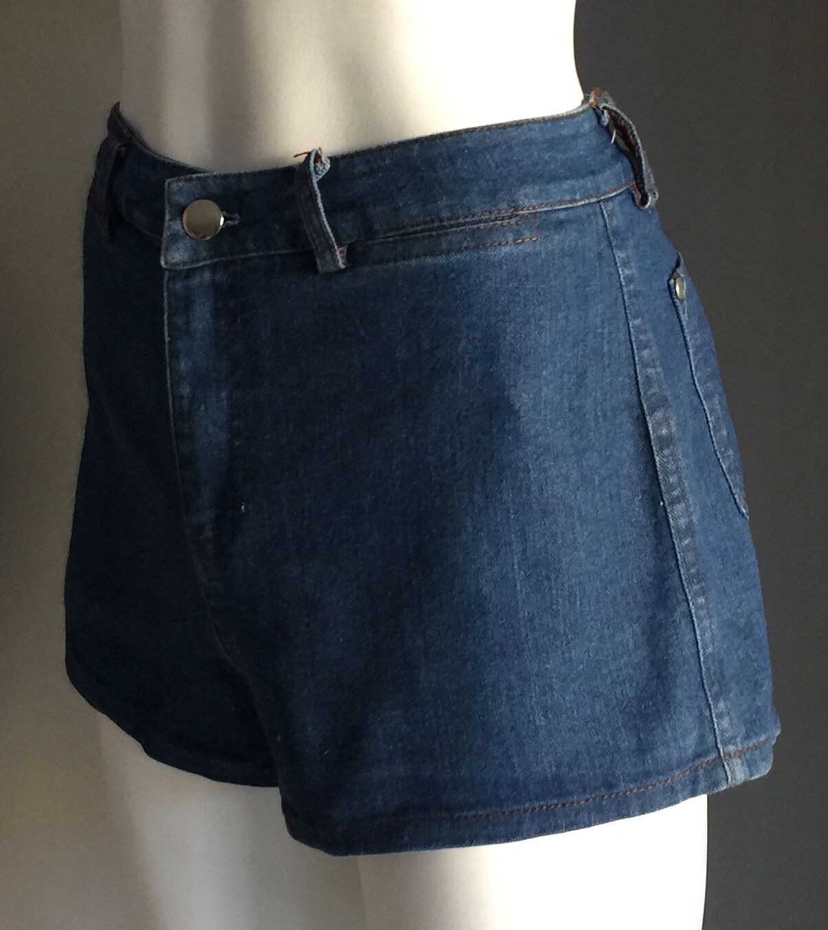 LITTLE LIES Dark Blue Denim Shorts Size 8 Retro Hi Waist Back Pockets Jeans