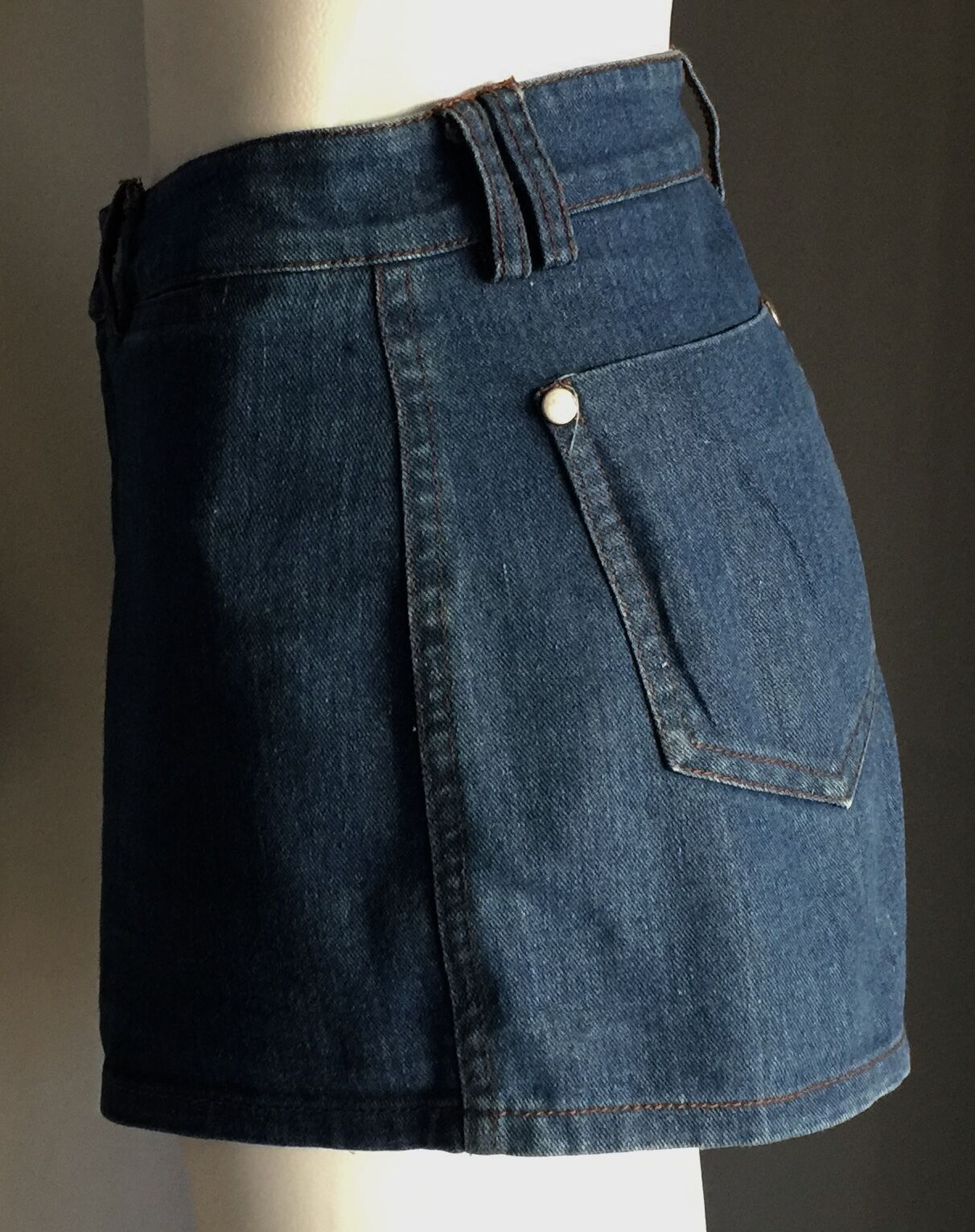 LITTLE LIES Dark Blue Denim Shorts Size 8 Retro Hi Waist Back Pockets Jeans