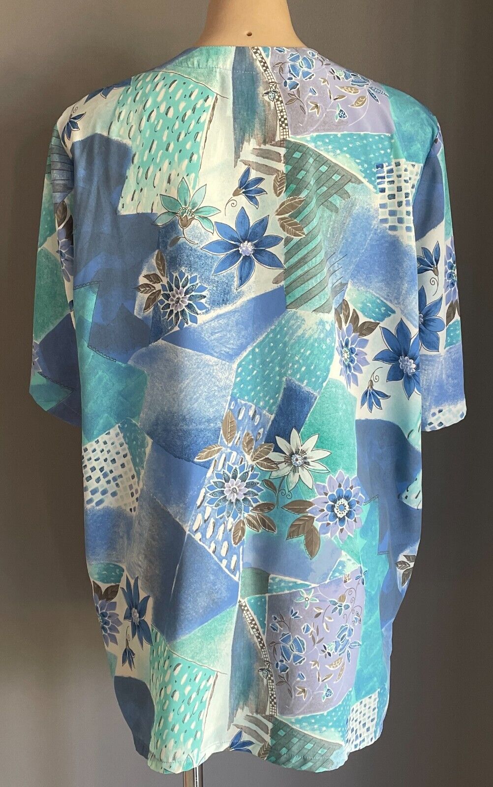 FORBAT Shirt Blue Green Mauve White Print Short Sleeve Button Front Size 18