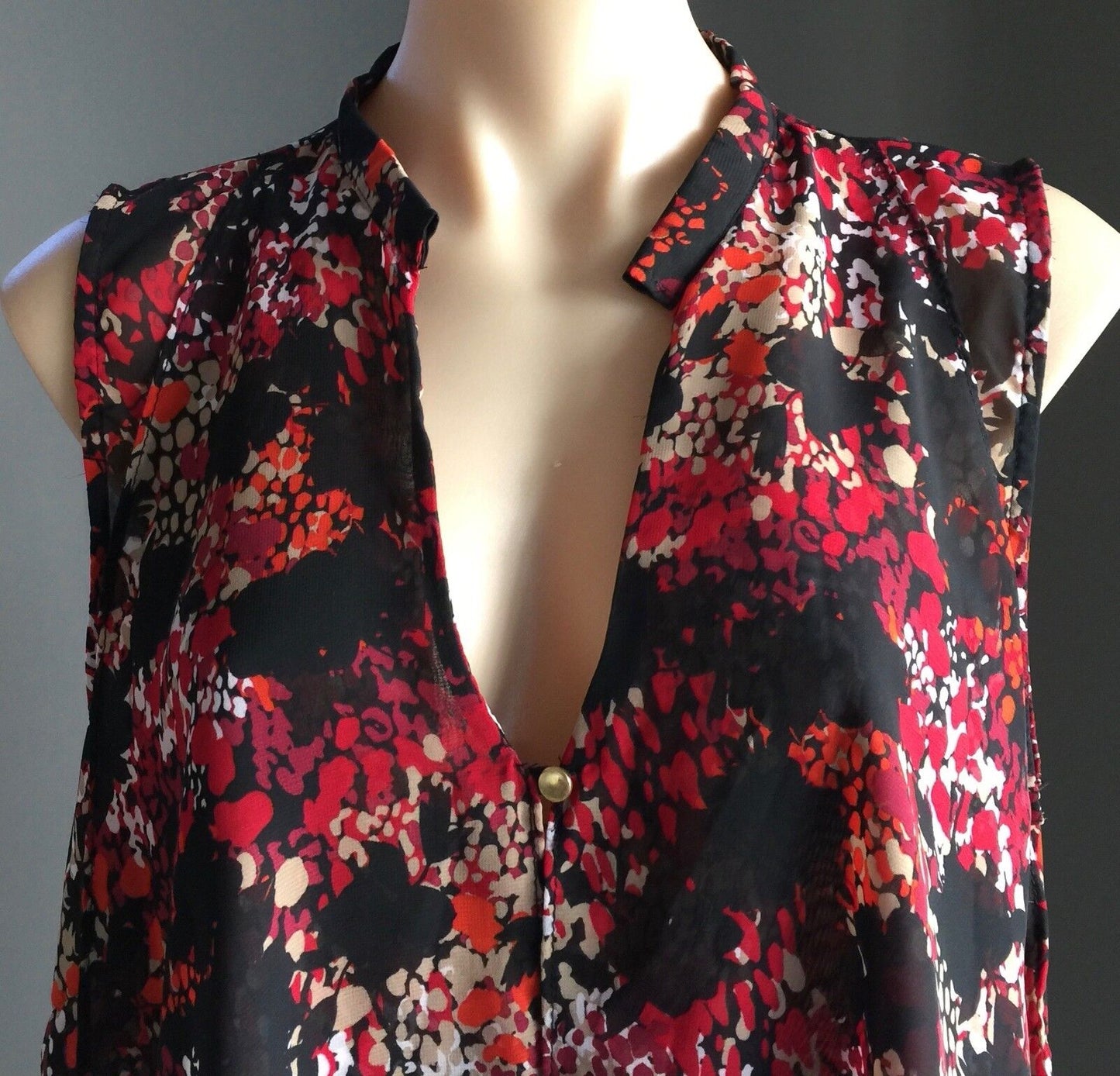 LILLY & LOU Multi Colour Print Sleeveless Overlay Blouse Ladies Plus Size 18 NEW