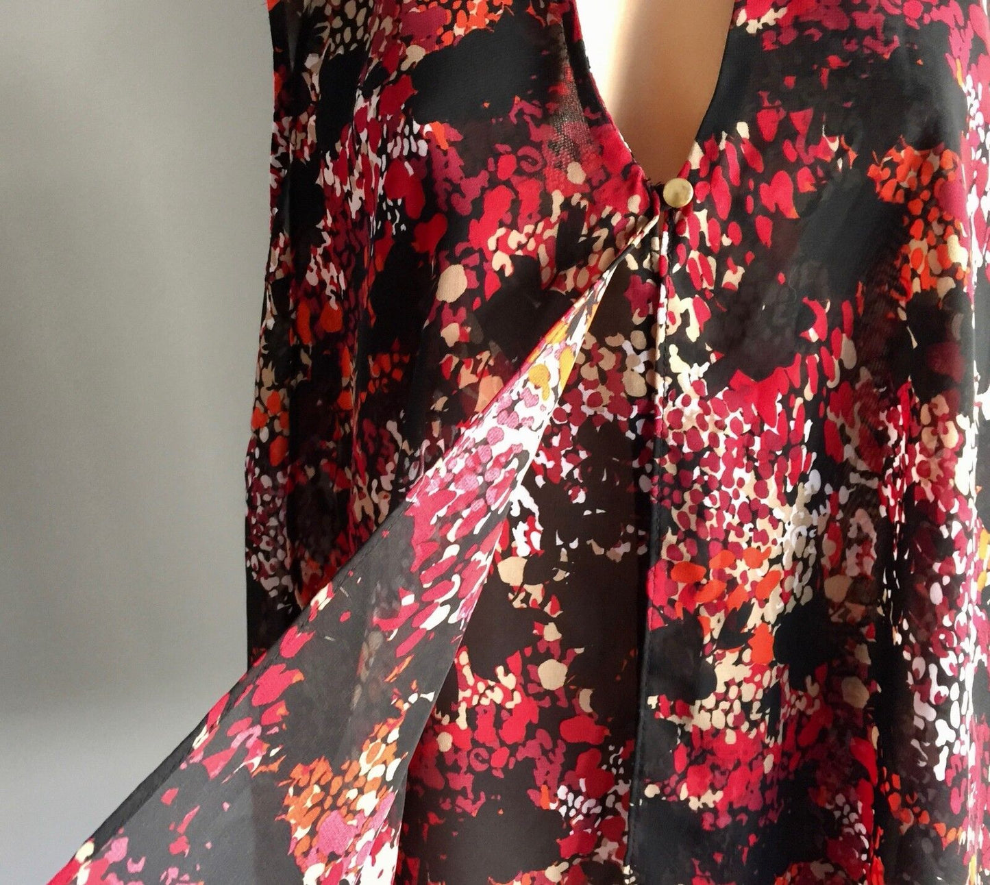 LILLY & LOU Multi Colour Print Sleeveless Overlay Blouse Ladies Plus Size 18 NEW