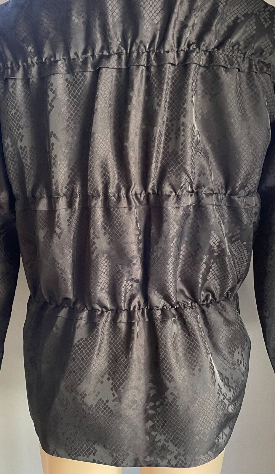 MAGGIE T Jacket Black Snake Print Long Sleeve Size 10 Zip Front Hoodie Casual