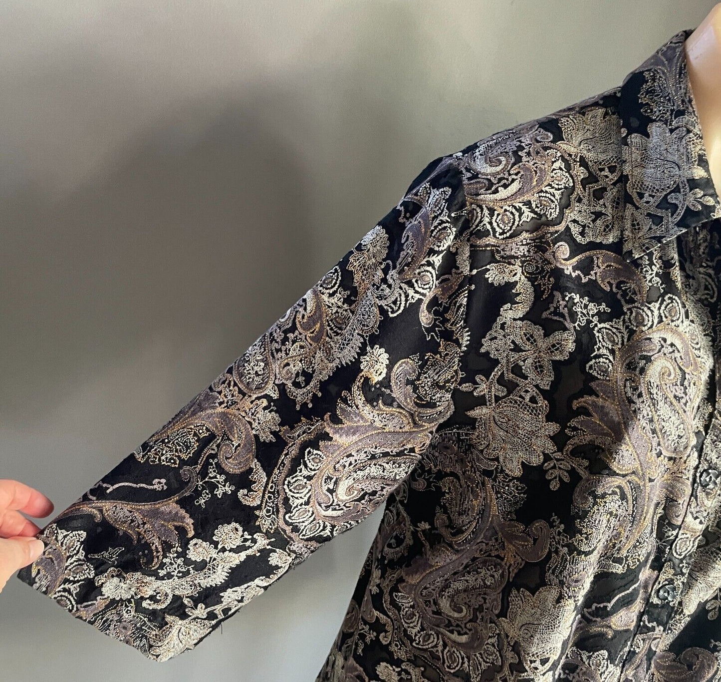 KATE HARRIS Blouse Shirt Black Grey Taupe Gold Paisley 3/4 Sleeve Shirt Size 16