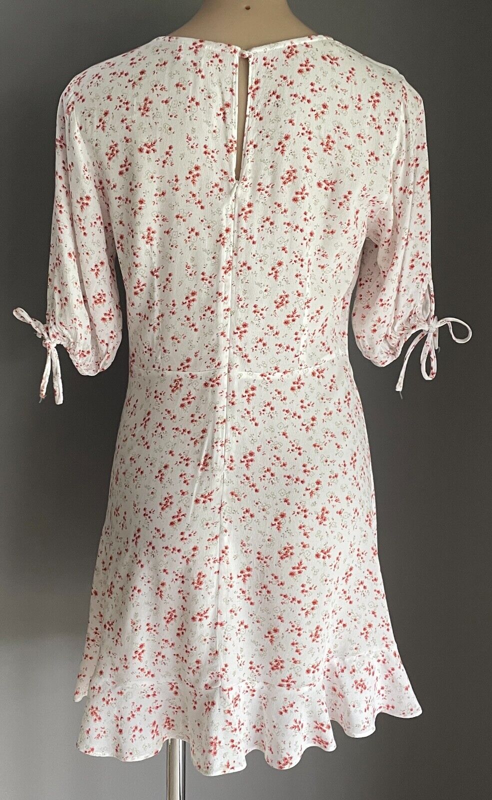 COTTON ON Dress White Floral Print Short Tie Sleeve Sheath w Flounce Hem Sz S 10