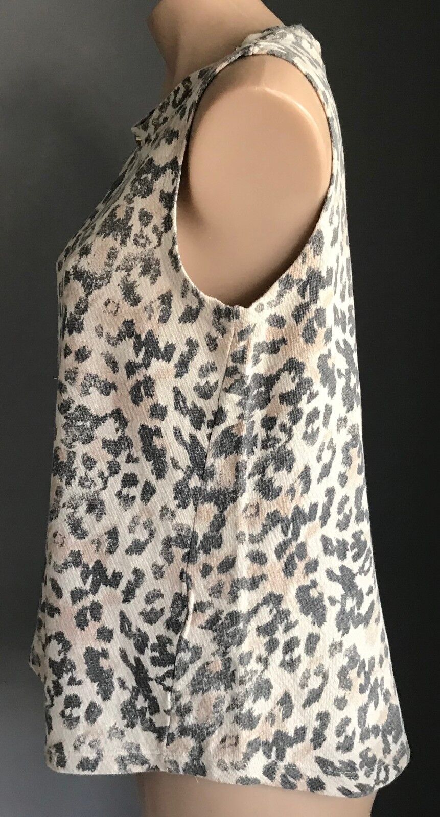 COTTON ON Top Light Grey ivory Peach Sleeveless Animal Print Size S 10