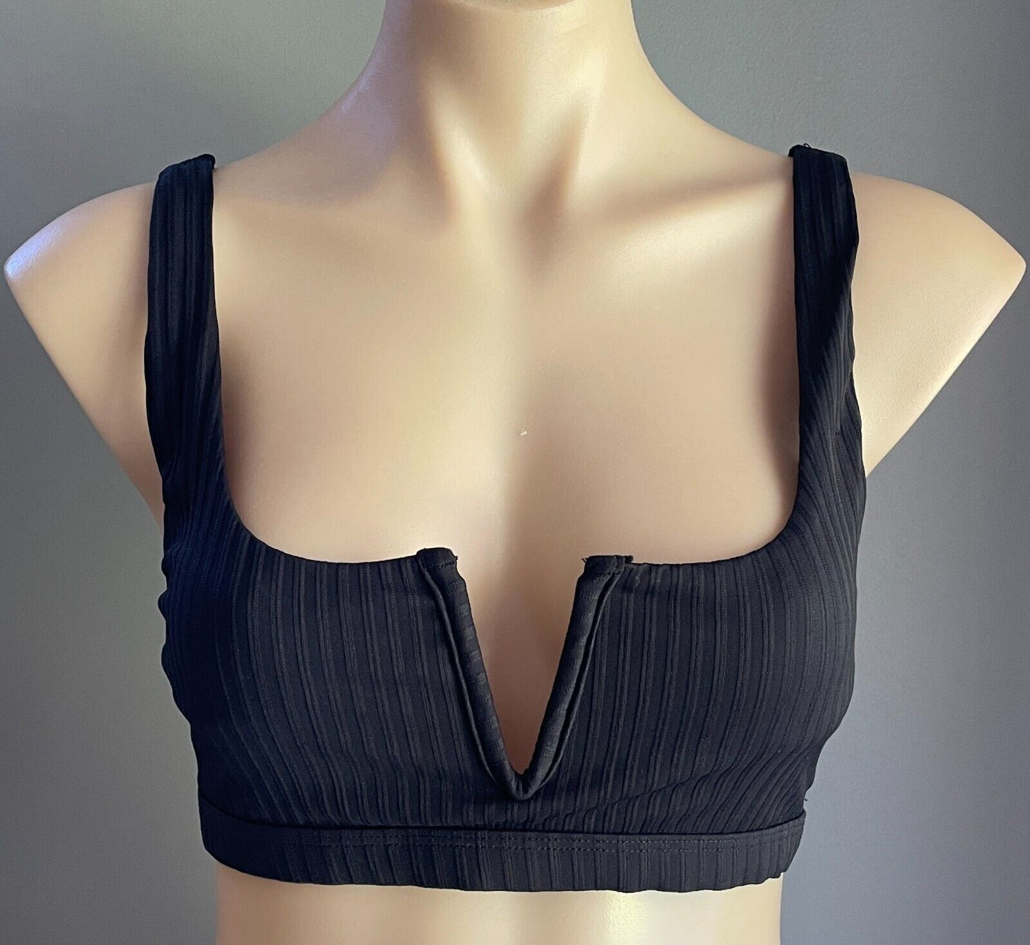 COTTON ON BODY Black Ribbed Crop Top/Bralette Stretch V-Wire Size 14
