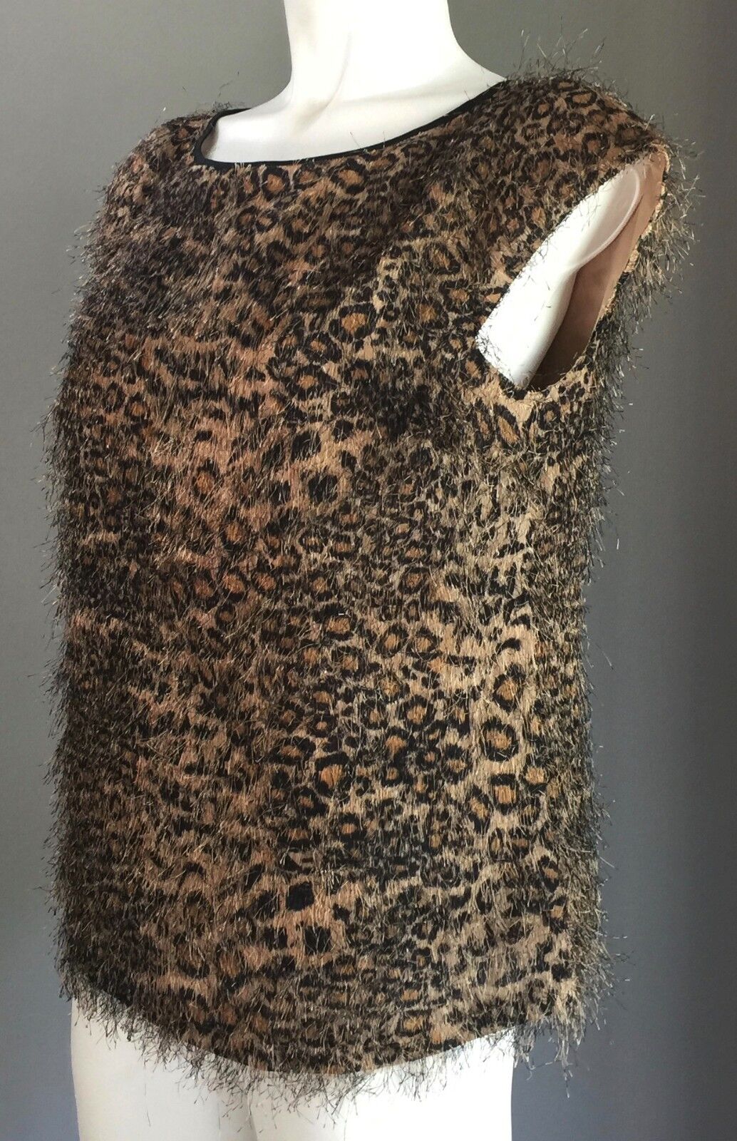 ANN TAYLOR Top Cap Sleeve Animal Print Feathered Jacquard Top Ladies Sz 6 8 NEW