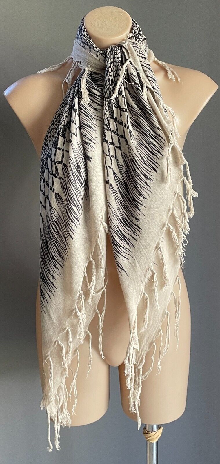 VALLEYGIRLNeck Scarf  Shawl Beige Black Print Square Viscose Fabric Fringed NEW