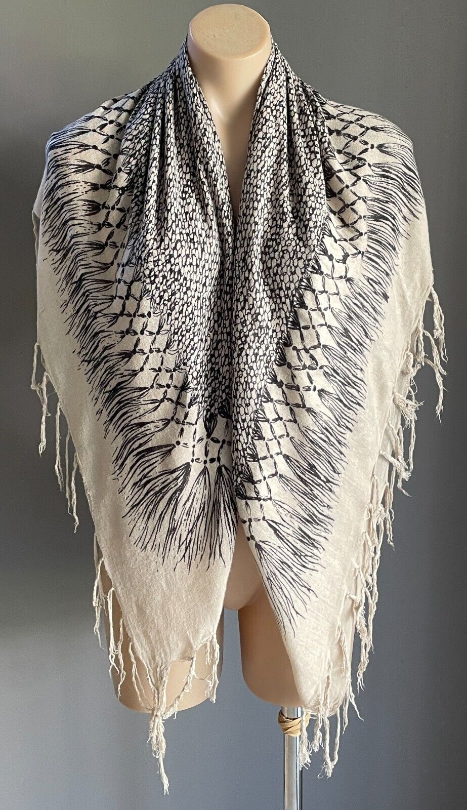 VALLEYGIRLNeck Scarf  Shawl Beige Black Print Square Viscose Fabric Fringed NEW