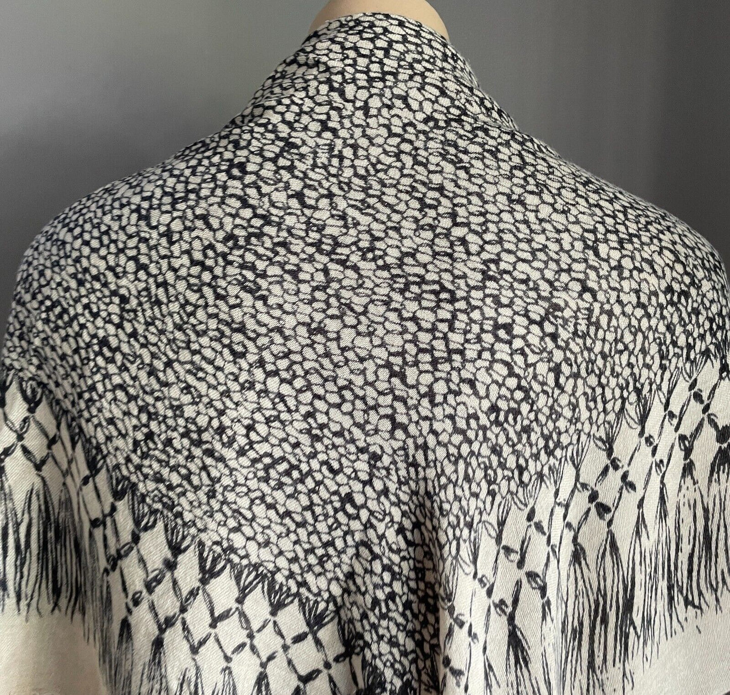 VALLEYGIRLNeck Scarf  Shawl Beige Black Print Square Viscose Fabric Fringed NEW