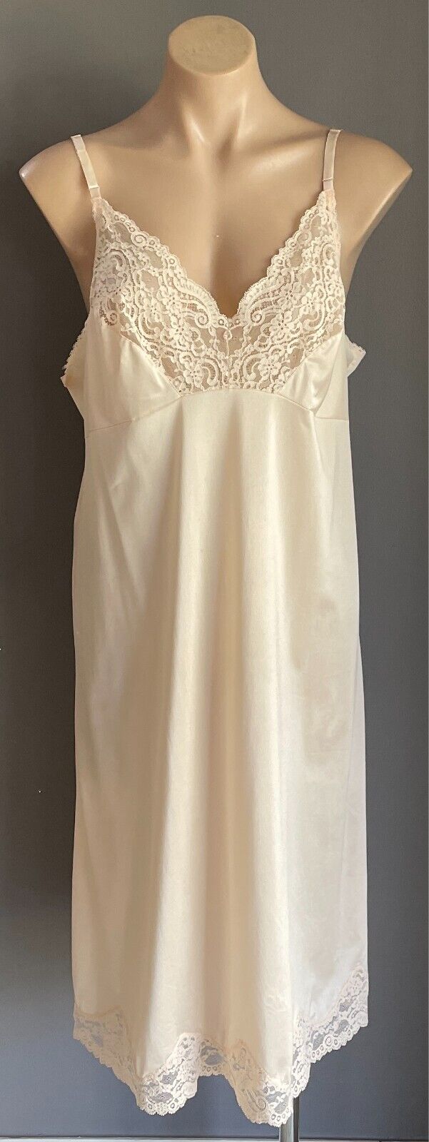 BERLEI Petticoat Beige Full Slip Size 20 Lace Trim Adjustable Straps Nylon