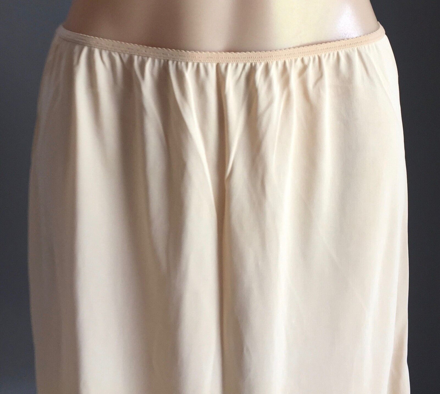 Half Slip Nylon Petticoat Elastic Waist Yellow Beige Size 14 Australia Vintage