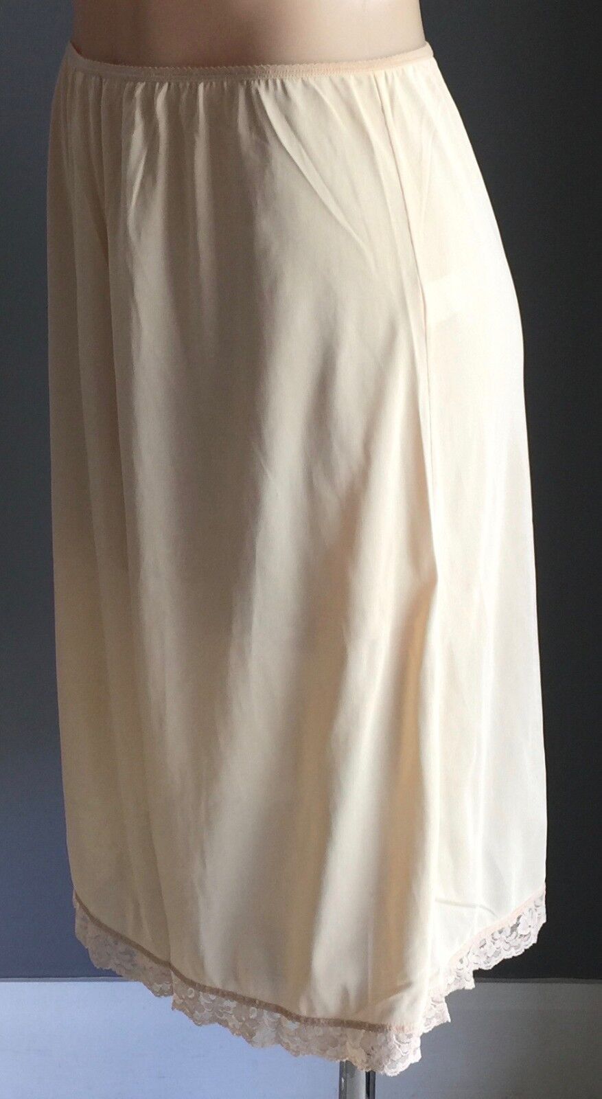 Half Slip Nylon Petticoat Elastic Waist Yellow Beige Size 14 Australia Vintage