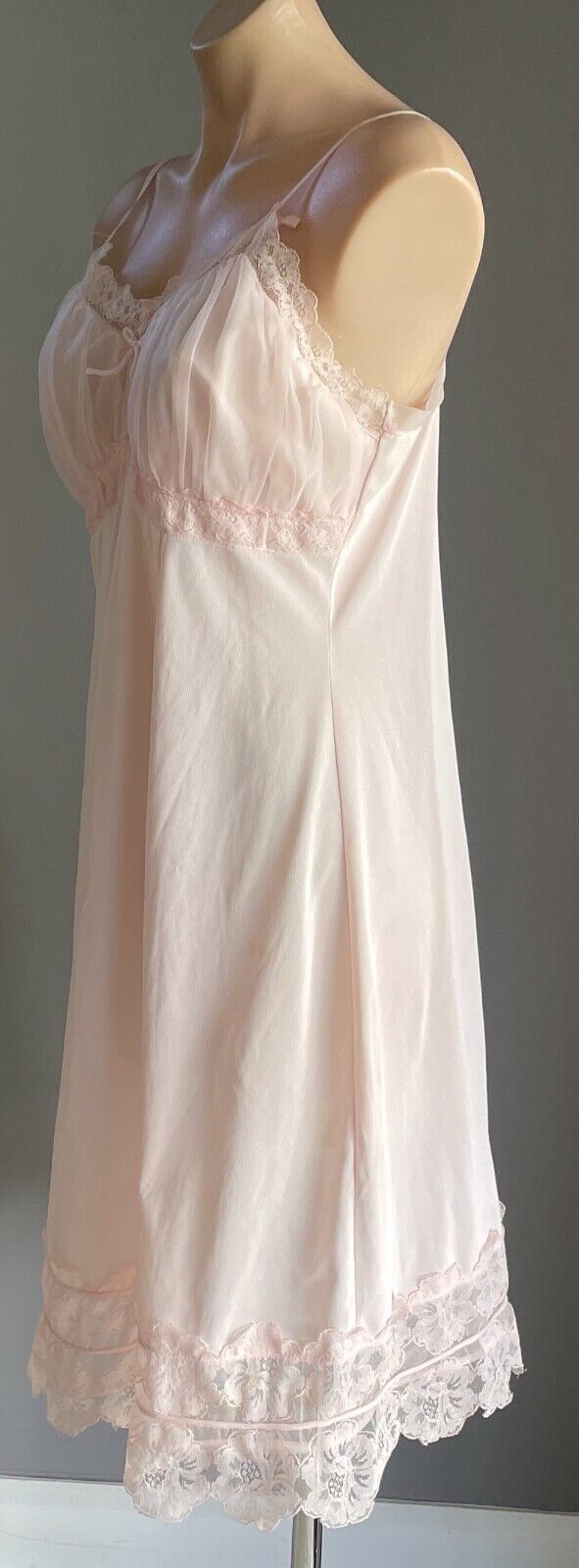 Petticoat Baby Pink Vintage 1960s  Bri-Nylon Nightie Lace Trim Midi Size 10 NEW