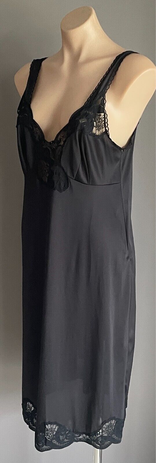 HILTON Petticoat Black Full Slip Size 14 Lace Trim Non Adjustable Straps Nylon