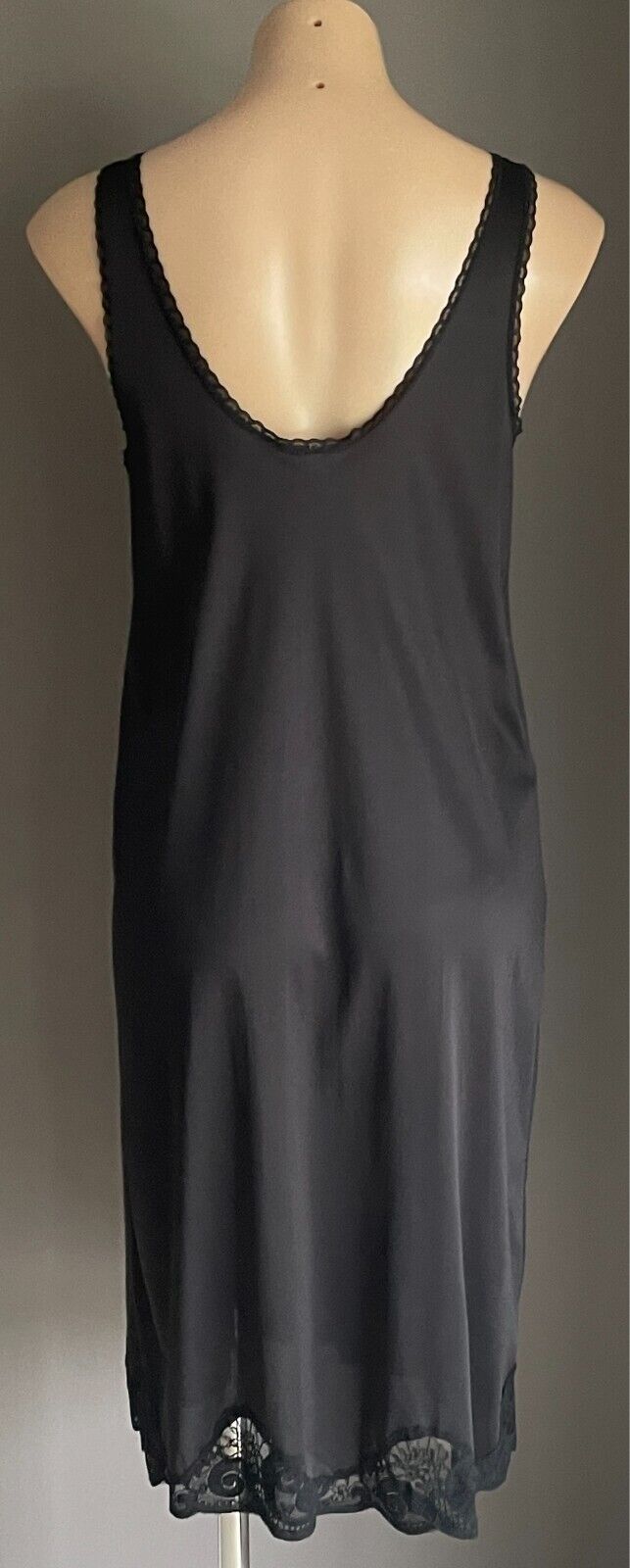 HILTON Petticoat Black Full Slip Size 14 Lace Trim Non Adjustable Straps Nylon