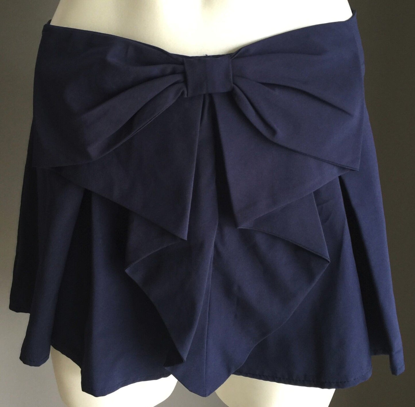 IMPRINT SHORTS Blue Loose Fit Dressy w Large Bow on Front Ladies Size 1 AU 8